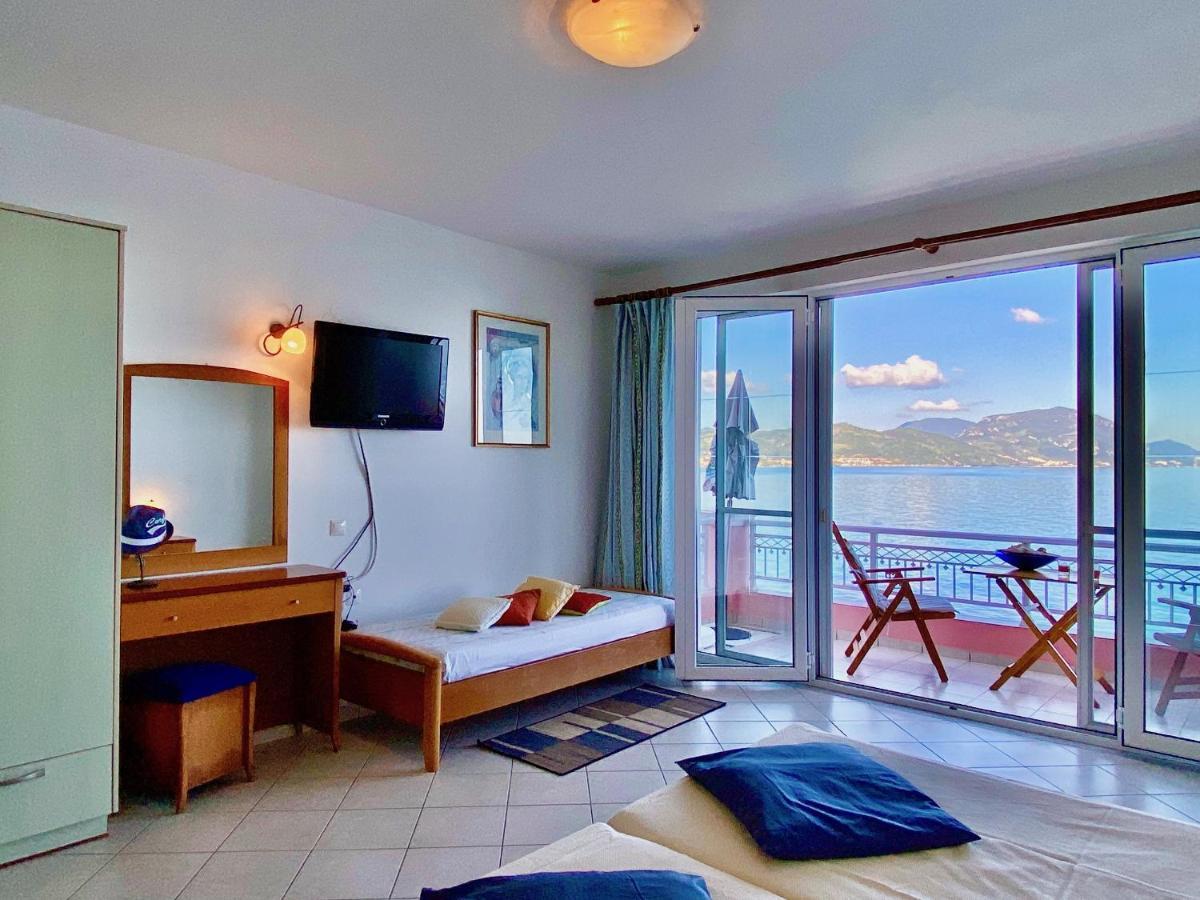 Seafront Villa Ourania Mesongí Dış mekan fotoğraf